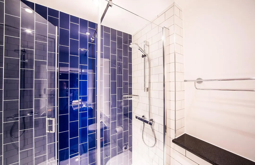 Holiday Inn London - Gatwick Airport By Ihg-1