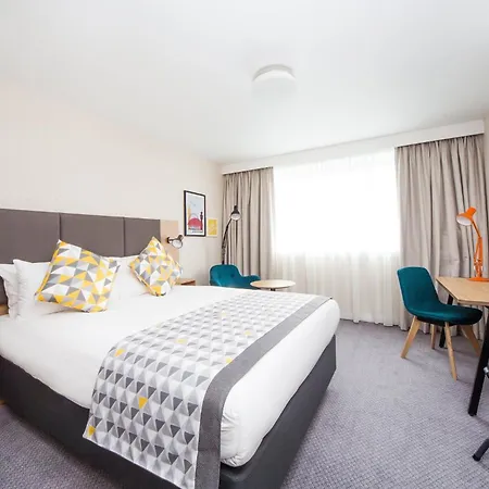 Holiday Inn London - Gatwick Airport By Ihg-2